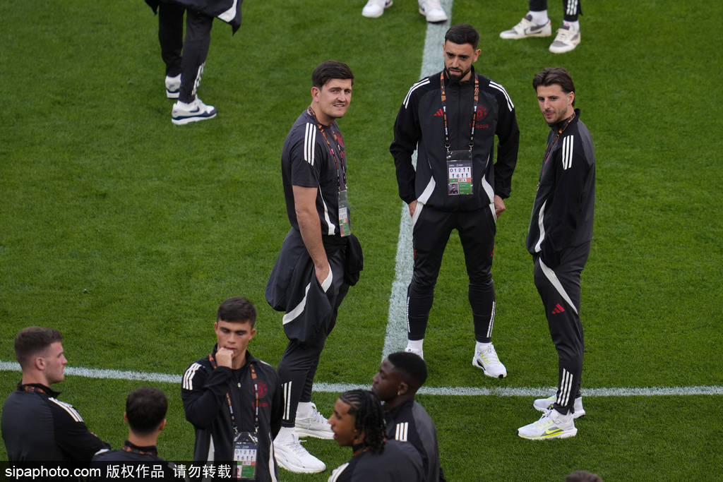 皇冠信用盘会员注册网址_戴奇“空降”曼联：硬汉4-4-2能否终结红魔噩梦？FM模拟揭晓答案皇冠信用盘会员注册网址！