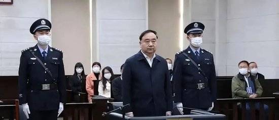 皇冠信用网登1_大草原“猛虎”云光中的贪腐往事