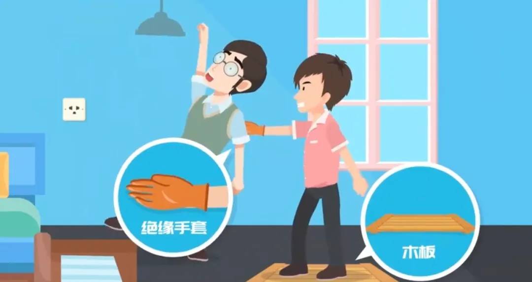 外围买球app十大平台_妻子抄起20斤油桶砸老公外围买球app十大平台，“晚10秒，后果不堪设想……”