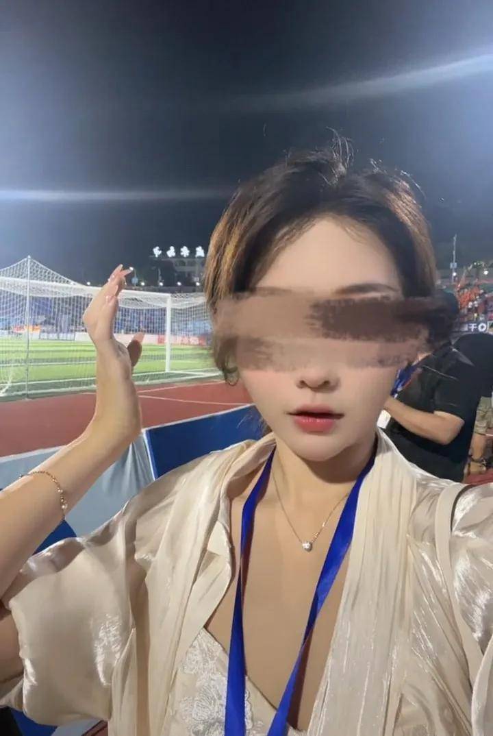皇冠信用网代理如何注册_女主播称遭伪装快递包裹炸伤皇冠信用网代理如何注册，湖南警方通报