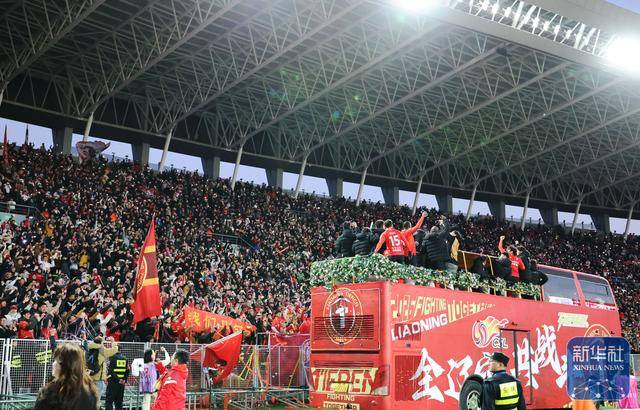 皇冠信用網怎么租
_中甲:辽宁铁人队冲超成功