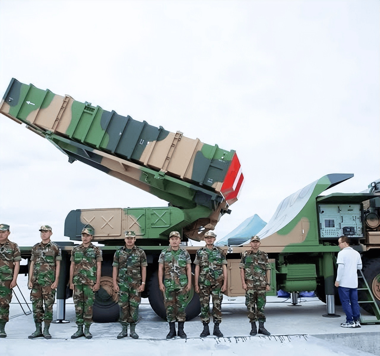 皇冠信用网登3代理
_炸大桥皇冠信用网登3代理
,炸赌场,F-16突防红旗12,泰国拒绝停火,跟特朗普唱反调