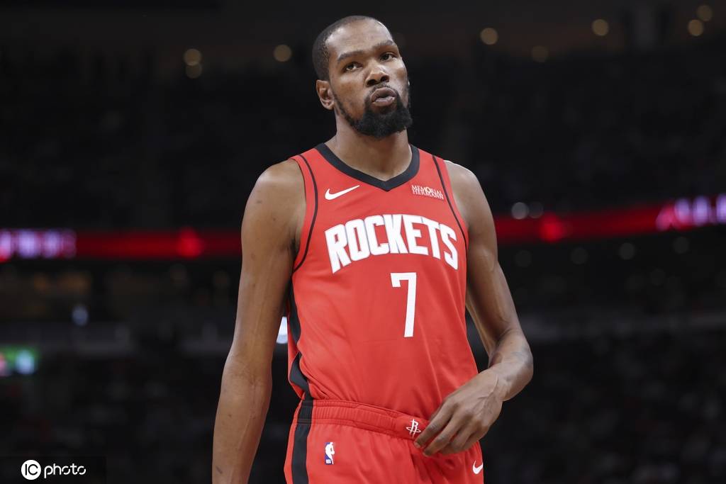 皇冠信用网平台出租
_圣诞大战前瞻:詹杜对话再成焦点 库里直面魔鬼定律