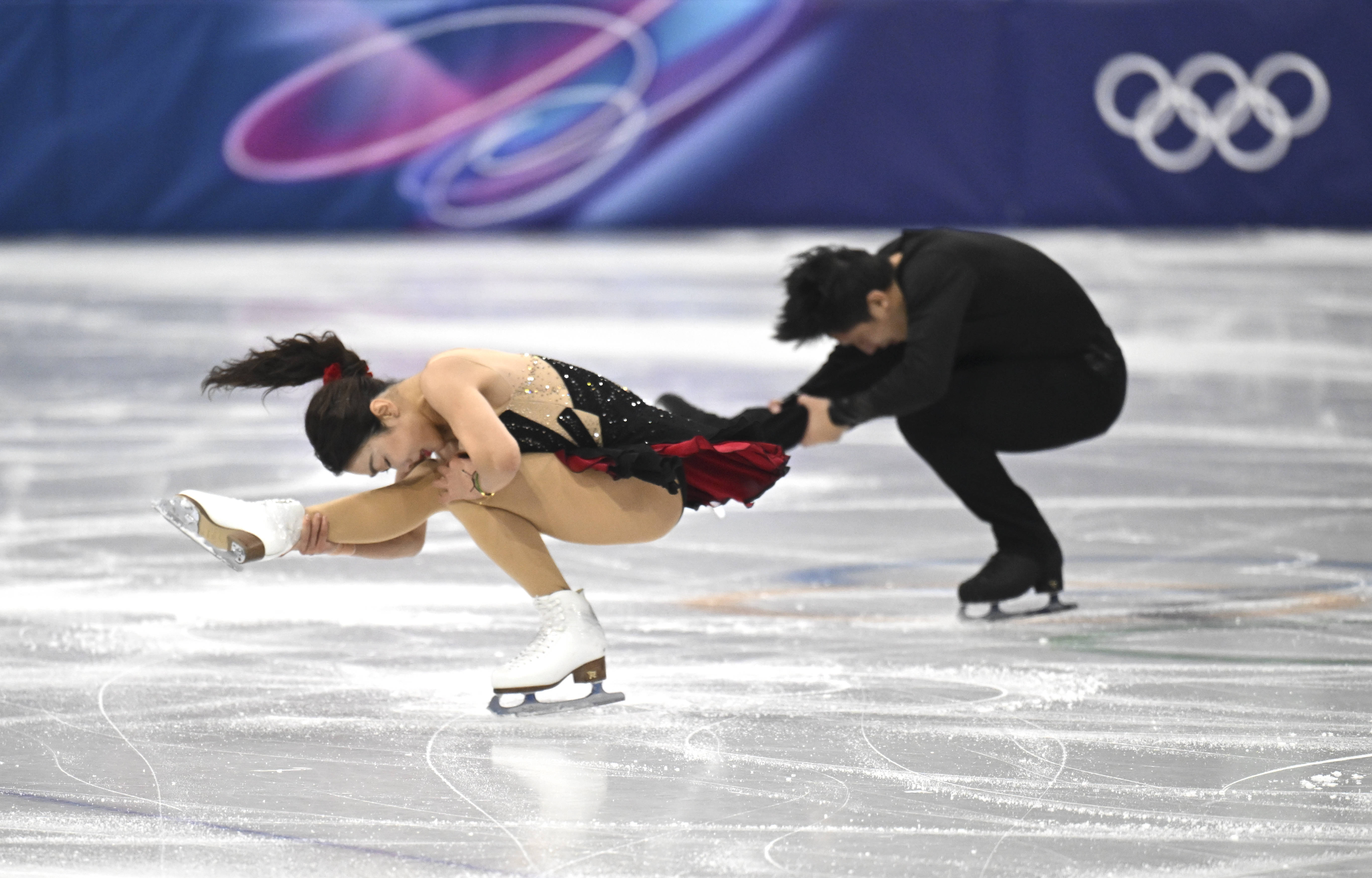 皇冠信用网怎么开户_冬奥会花滑团体双人短节目:隋文静/韩聪失误仅列第六