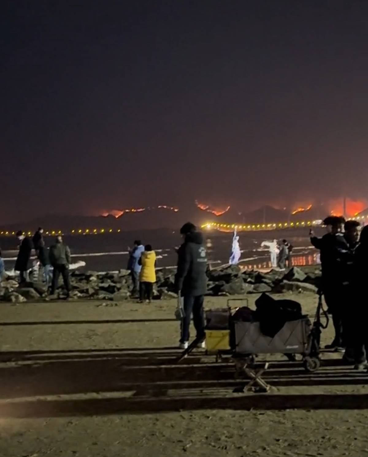 皇冠电话多少
_威海西霞口突发山火皇冠电话多少
,一动物园紧急闭园,应急局称火已被扑灭,当地:动物未受影响,23日恢复开园